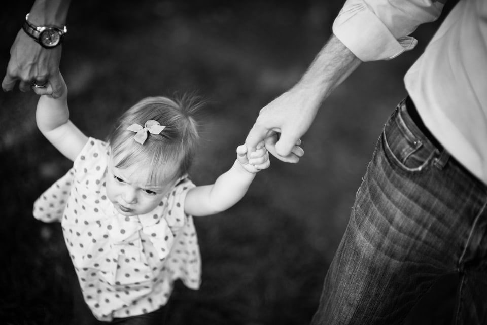 dad holding hands