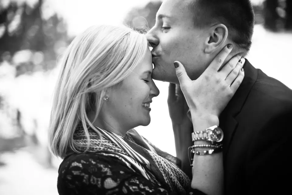 fun engagement portraits