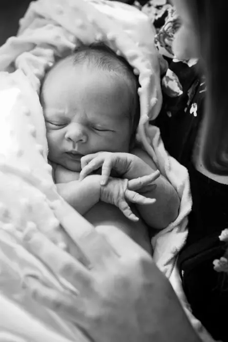 lifestyle newborn portraits