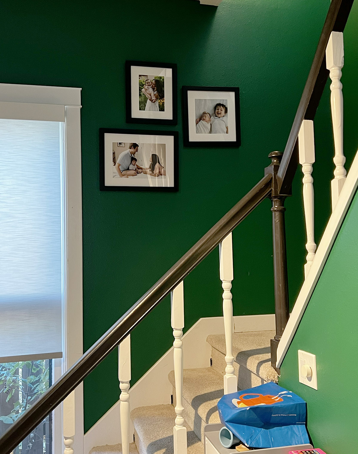Eight Gallery Wall Designs For Family Portraits eight-gallery-wall-designs-for-family-portraits